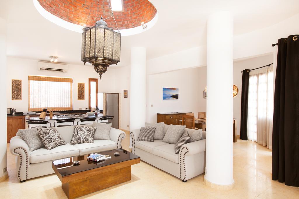 Red Rock Apartment *